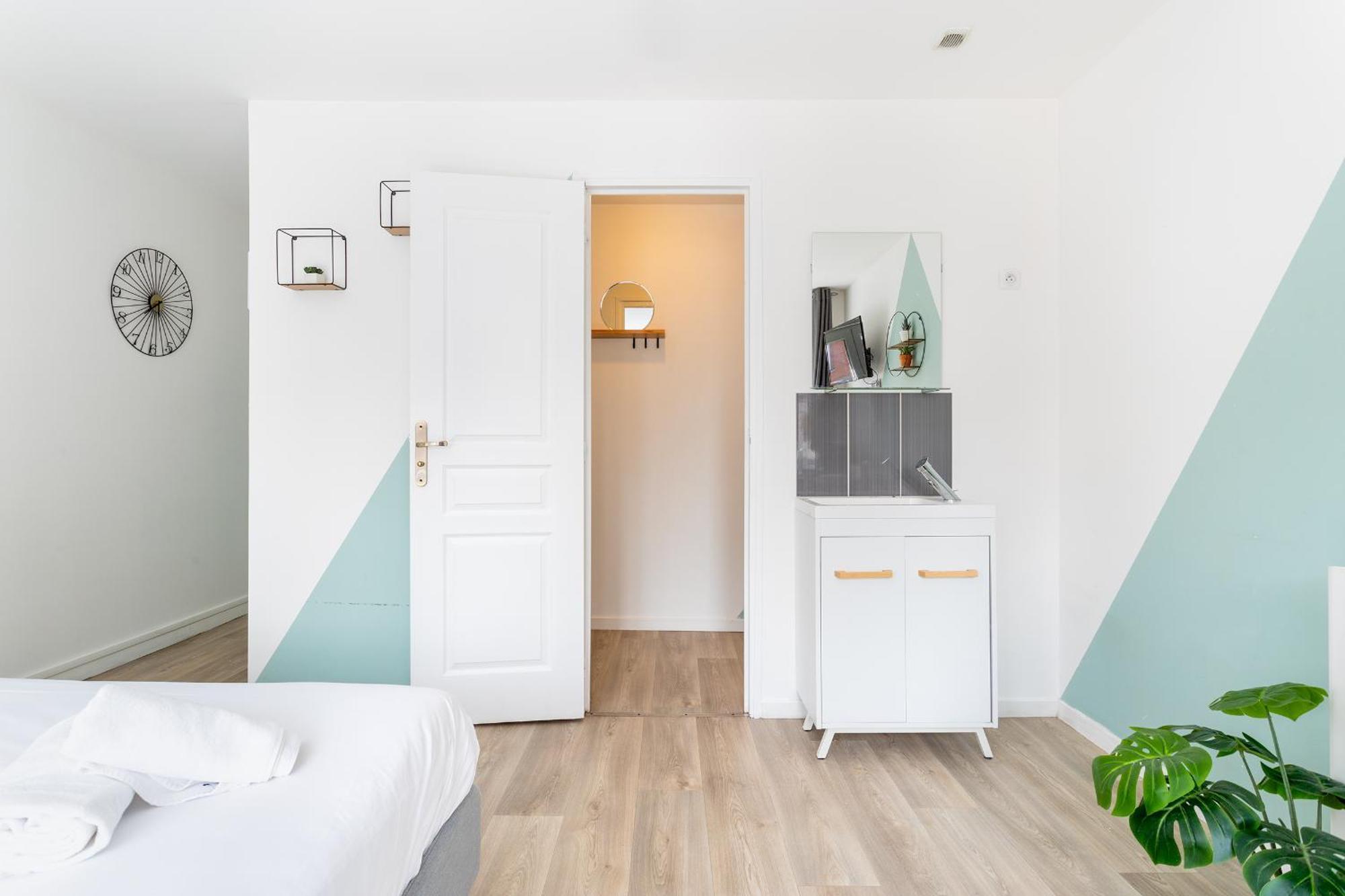 S&K Suite Grande Rue Roubaix - Chambre Spacieuse Et Sdb Privee - Netflix Et Cuisine Exterior foto